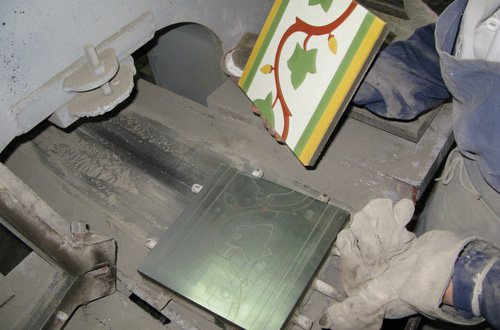 Секреты производства цементной плитки ручной работы