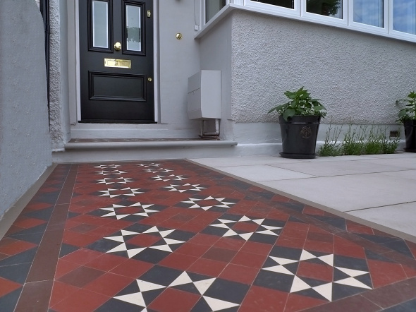 Метлахская плитка: готовые решения для раскладки