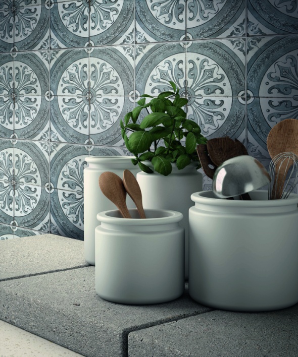 Декорированный керамогранит от 2800 рублей.