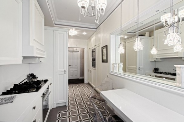 Немного классики. Ковер из напольной плитки Winckelmans в интерьере белой кухни