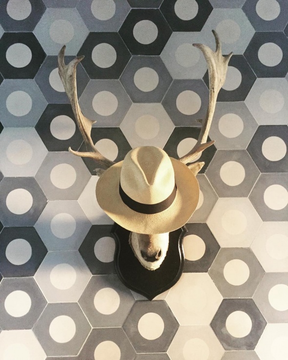 Плитка в спальне и гостиной